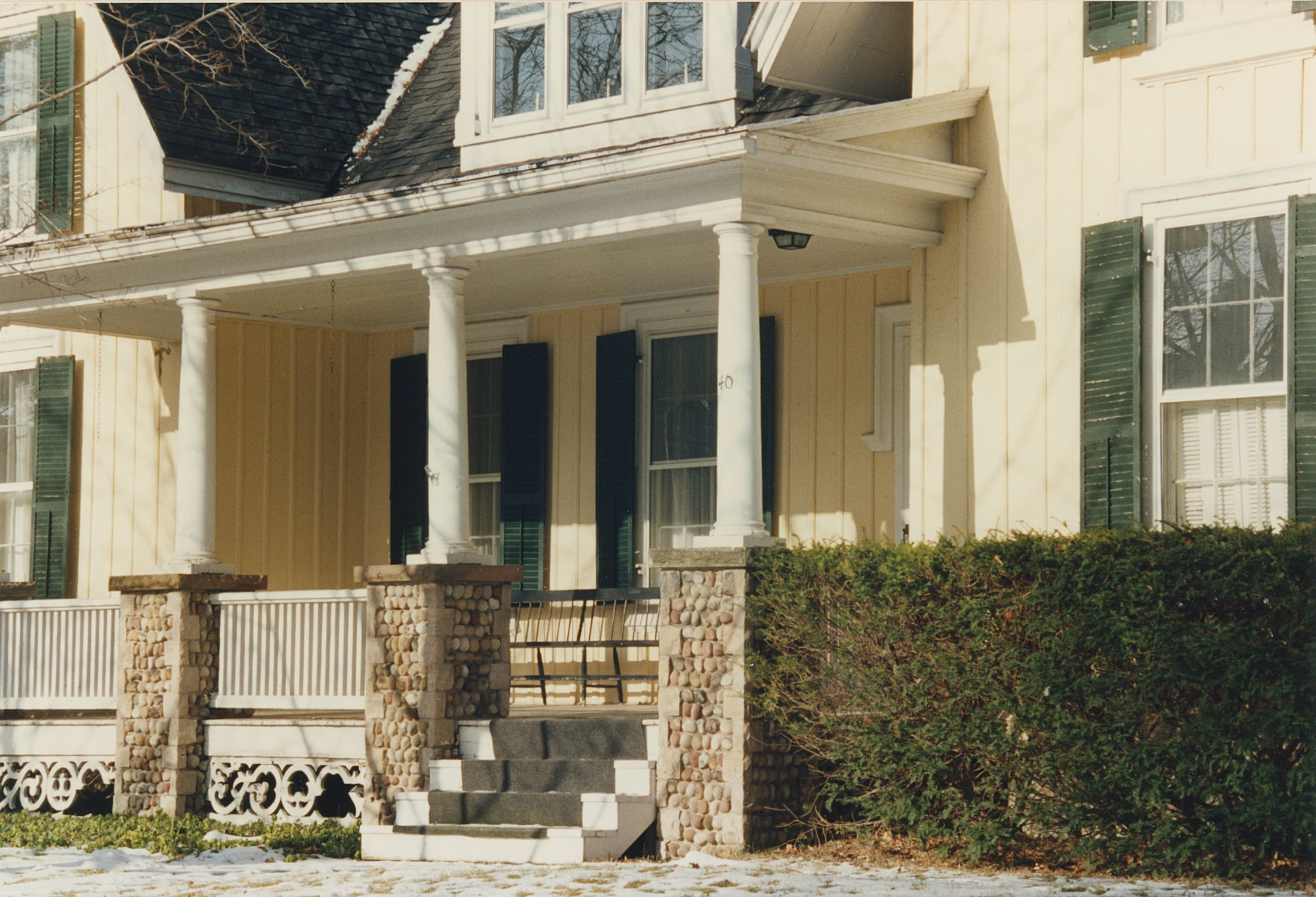 Can-8 40 Gibson St 1